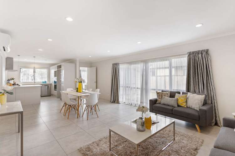 56 Turnberry Drive Wattle Downs_10