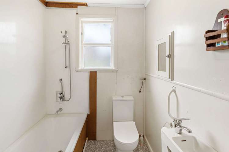 110 Carlton Avenue Tawhero_17