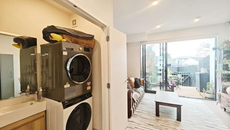 10B Sunward Rise Glenfield_3