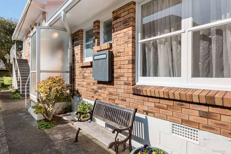 2/7 Cheltenham Road Devonport_10