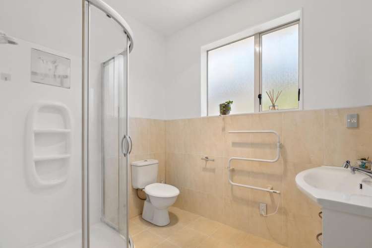 74 Baverstock Road Flat Bush_12