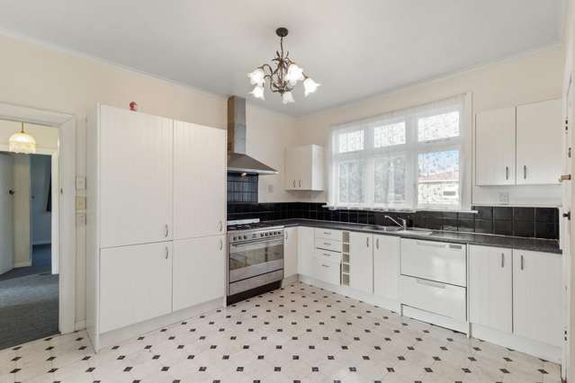 76 Parker Avenue Levin_4
