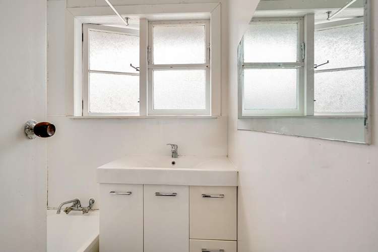 25 & 25A Paul Crescent Fairfield_9