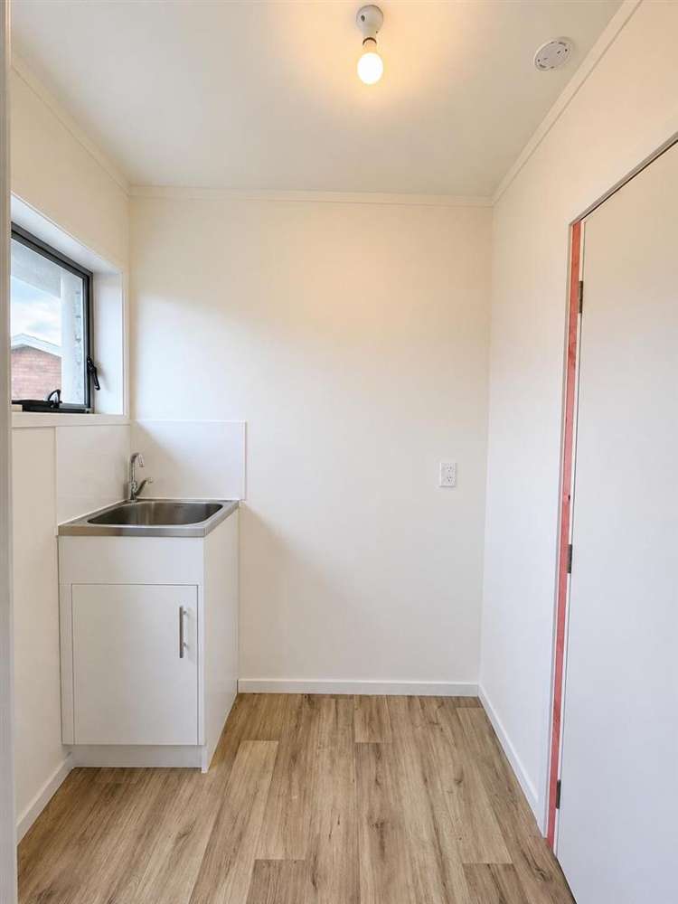 2/108 Golf Road New Lynn_6
