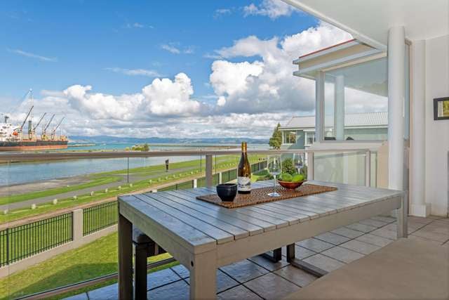 Discover the lifestyle you’ll love at HarbourView