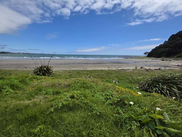 10744 State Highway 35 Waihau Bay_28