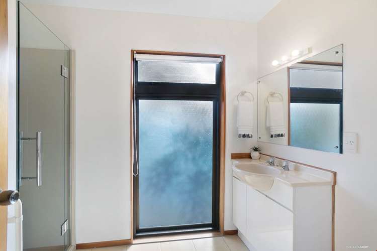 50 Seacliffe Road Hillsborough_10