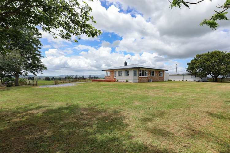 173 Falls Road Waerenga_17