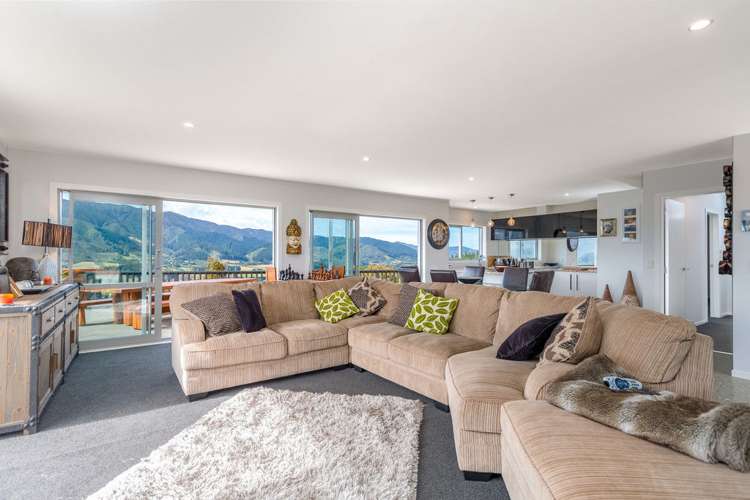 76 Mount Marua Way Timberlea_5