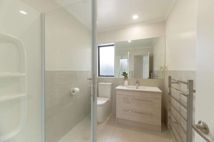 27 Scotsmoor Drive Wattle Downs_12