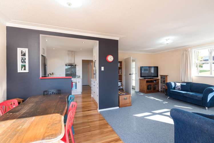 15 Kelwyn Road Kelston_5