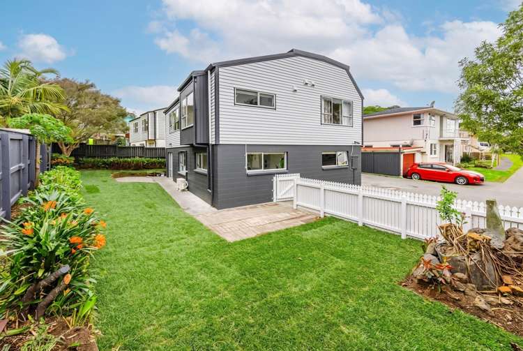 1/8 Matiere Road Onehunga_22