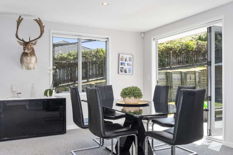 101 Ballintoy Park Drive Welcome Bay_7