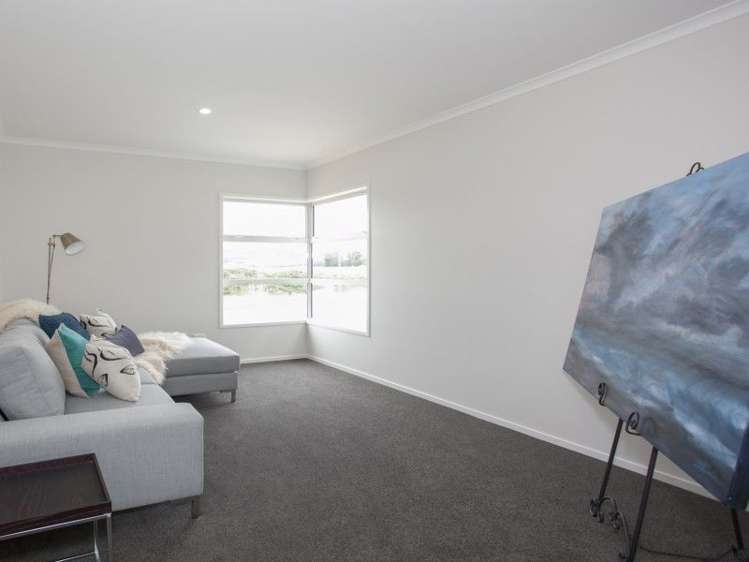 15 Coutts Way Fitzherbert_20