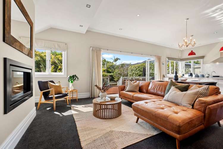 28 Patuone Avenue Devonport_6