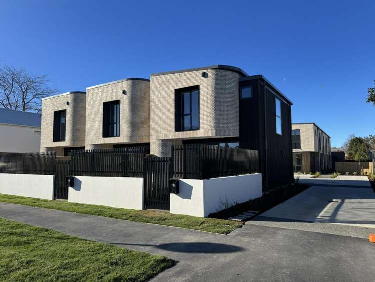 4/94 Geraldine Street St. Albans_11