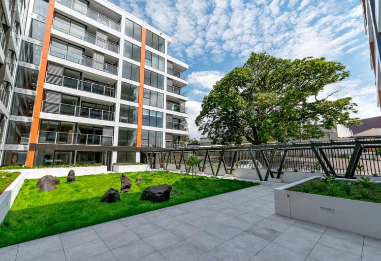 501/10 Lion Place Epsom_3