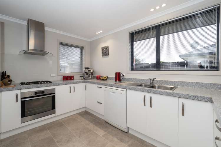 10 Woodham Drive Allenton_8