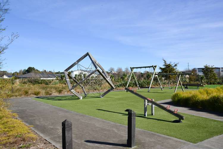 18 Capper Crescent Chartwell_5