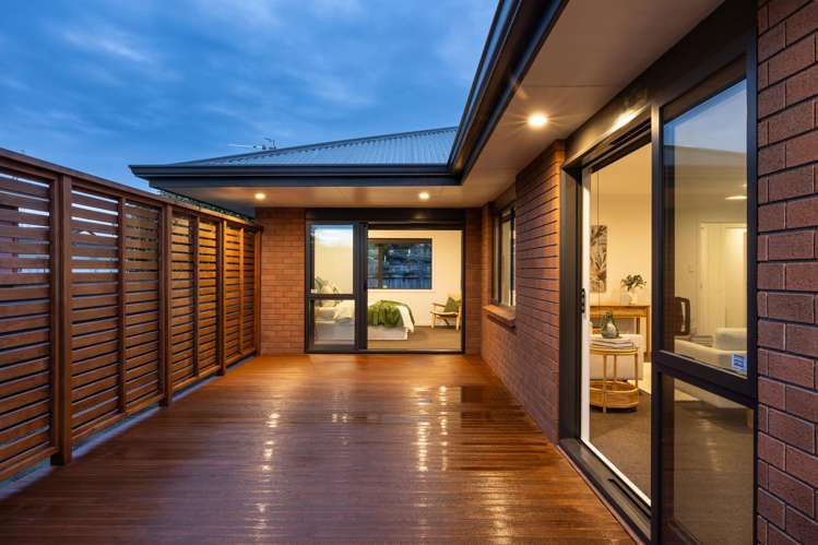 702 Pioneer Highway Takaro_14