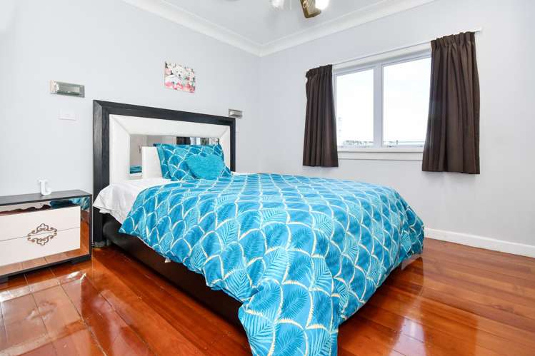 483 Glenbrook Road Kingseat_13