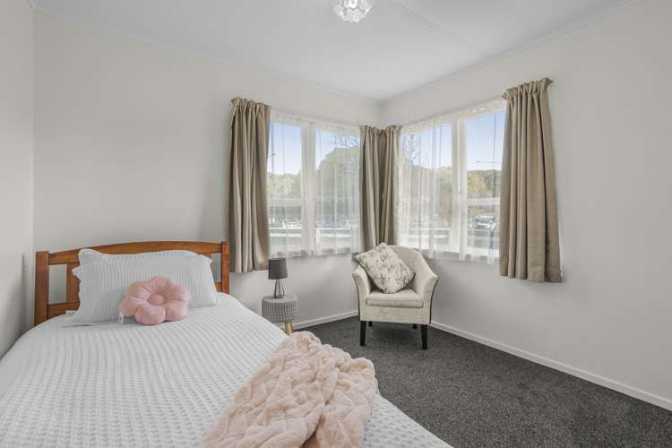 2 Meremere Street Wainuiomata_9