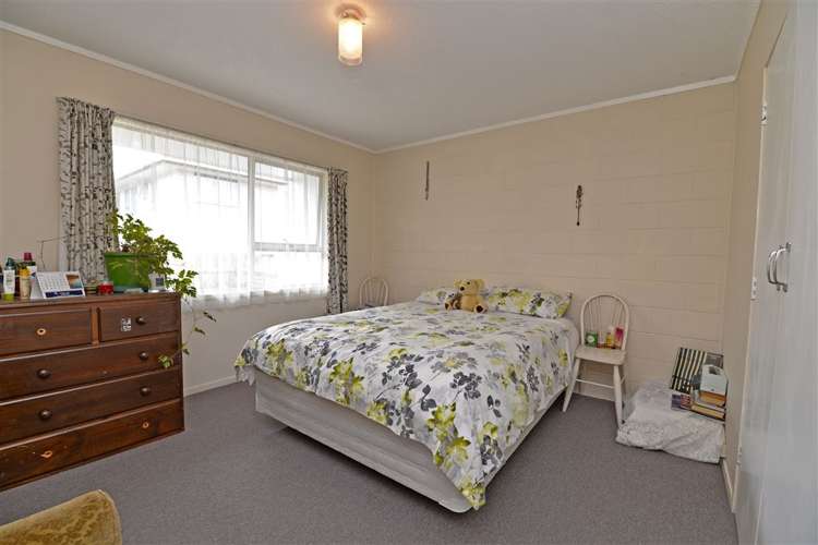 2/4 Wickstead Place Massey_14