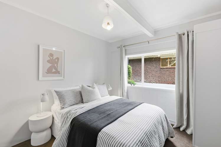 2/12 Mahuta Grove Northcote_11