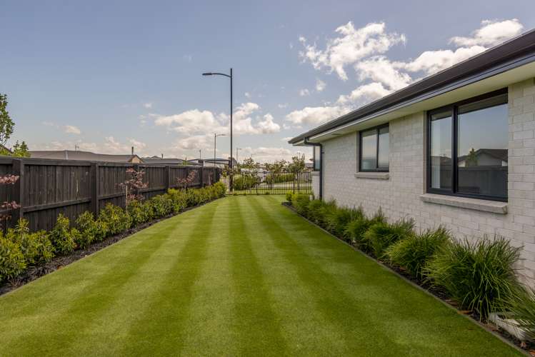 17 Halpin Drive Lincoln_12