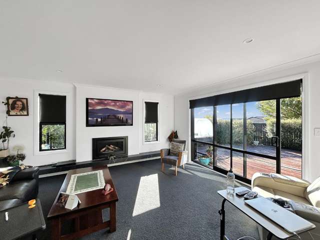 2 Gibraltar Way 10930_4