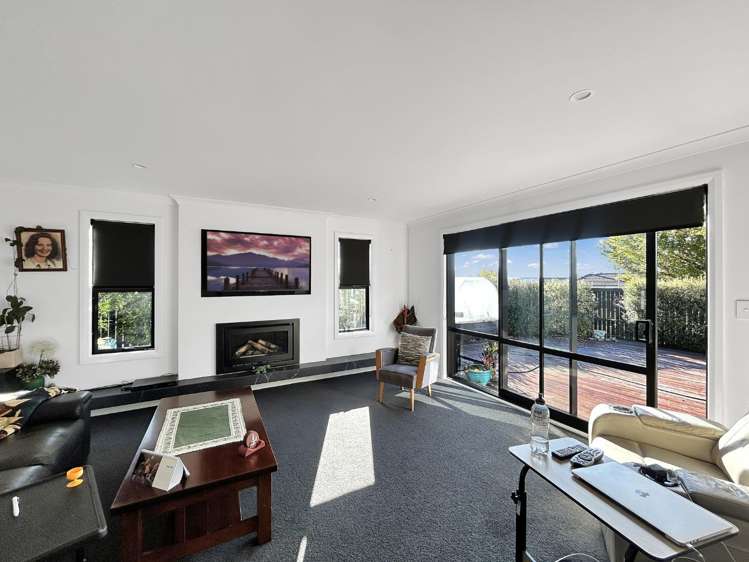 2 Gibraltar Way 10930_4