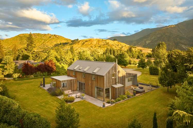 10 Ellen Johnson Terrace Dalefield/Wakatipu Basin_2