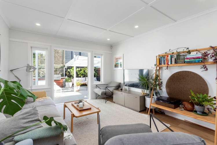 31 Owairaka Avenue Mount Albert_9