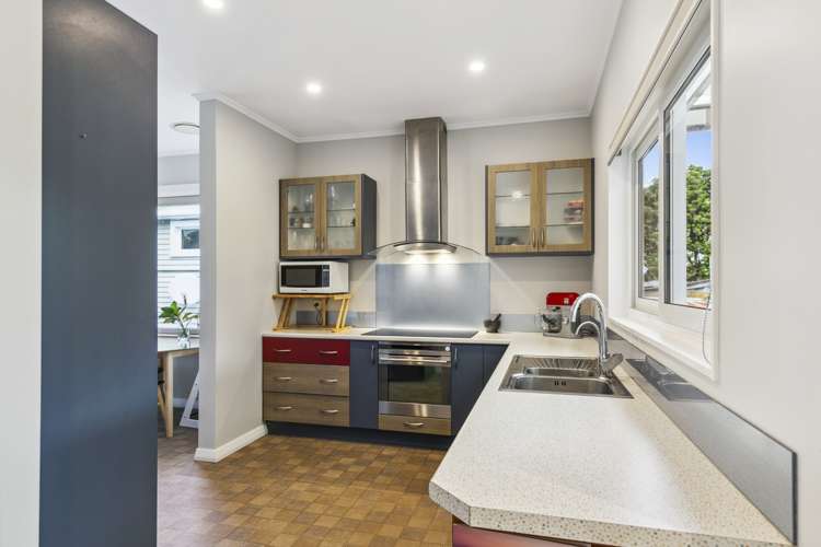 89 Tauhinu Road Miramar_5