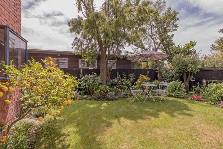 2/180 Main Road Redcliffs_20