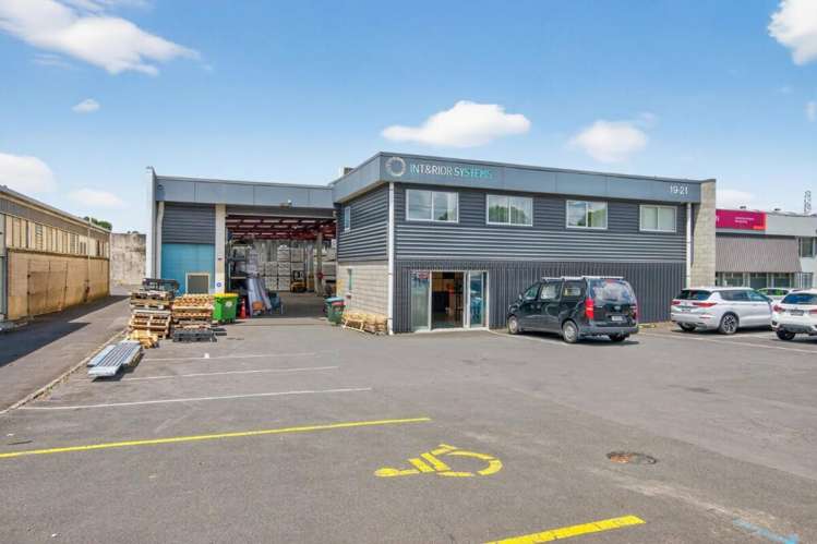 21 Fairfax Avenue Penrose_2