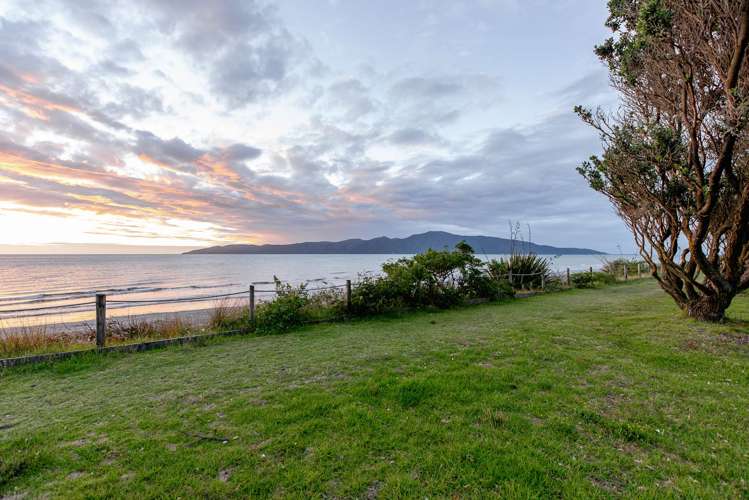 100 Marine Parade Paraparaumu Beach_21