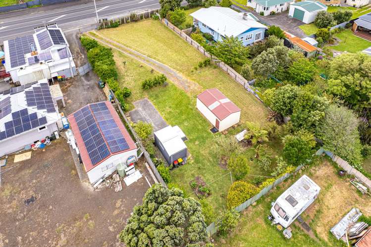 169 Egmont Street Patea_10