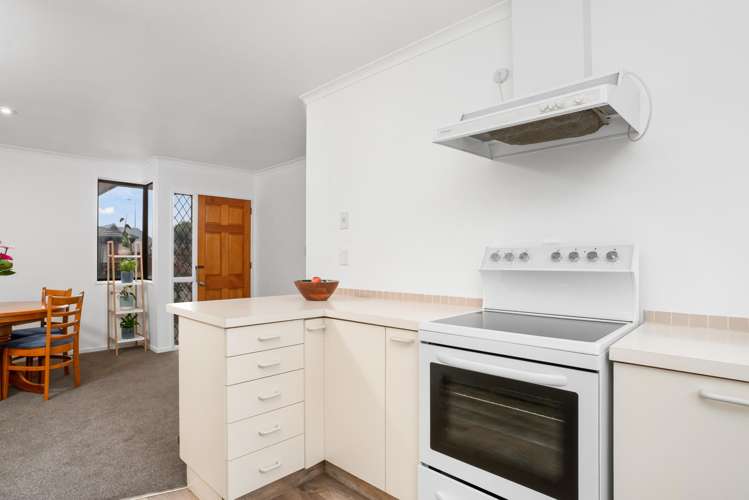 2/30 Townshend Crescent_5