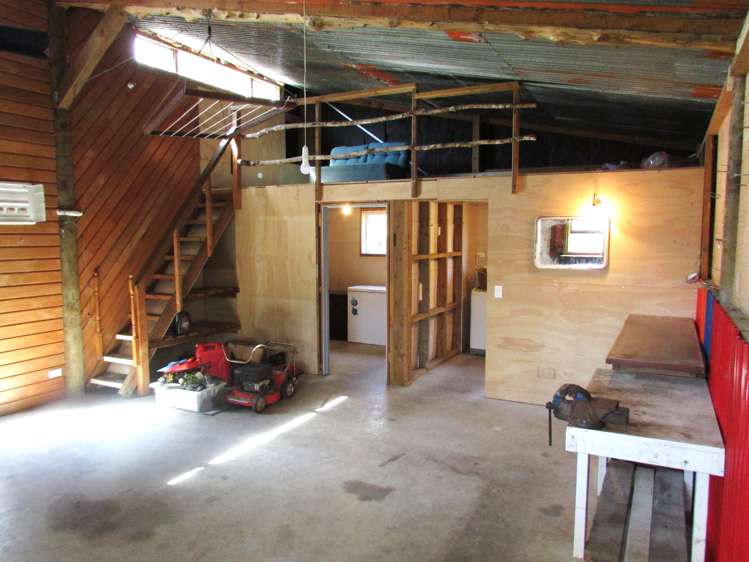 1712 State Highway 7 Moana / Lake Brunner_13