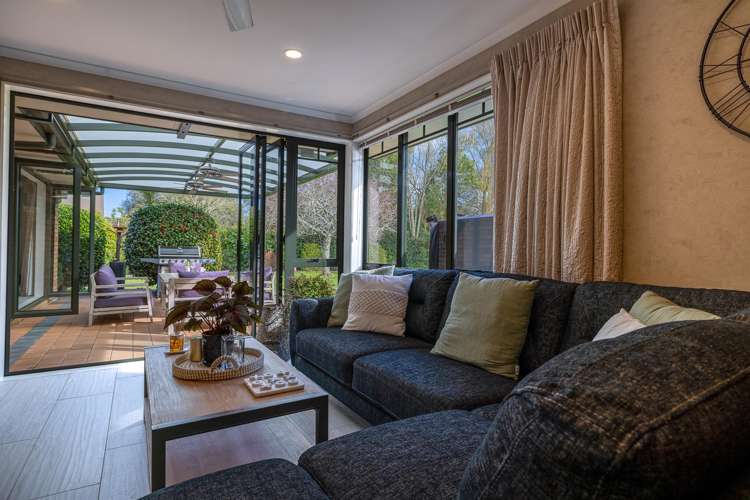 6 Shadbolt Drive Leamington_9