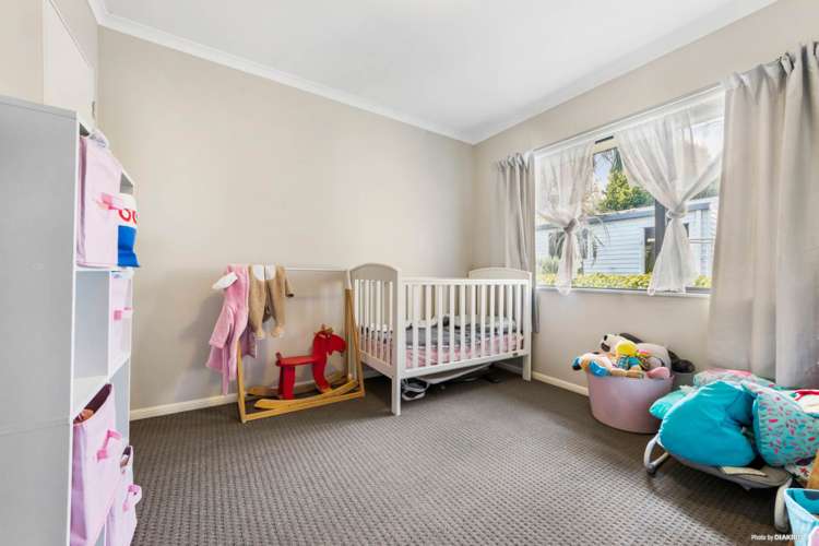 1 Rixon Place Te Atatu Peninsula_10