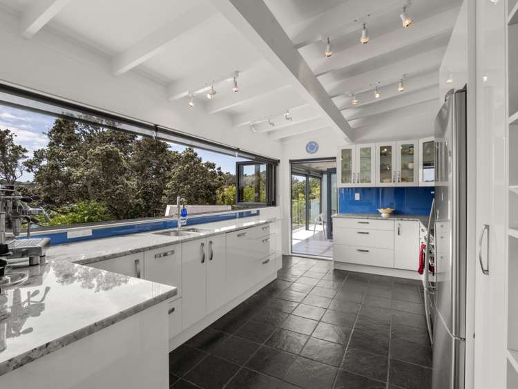 24 Esslin Road Surfdale_10