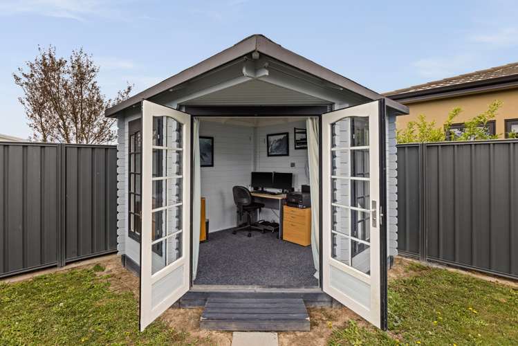 118 Squire Drive Awatoto_15