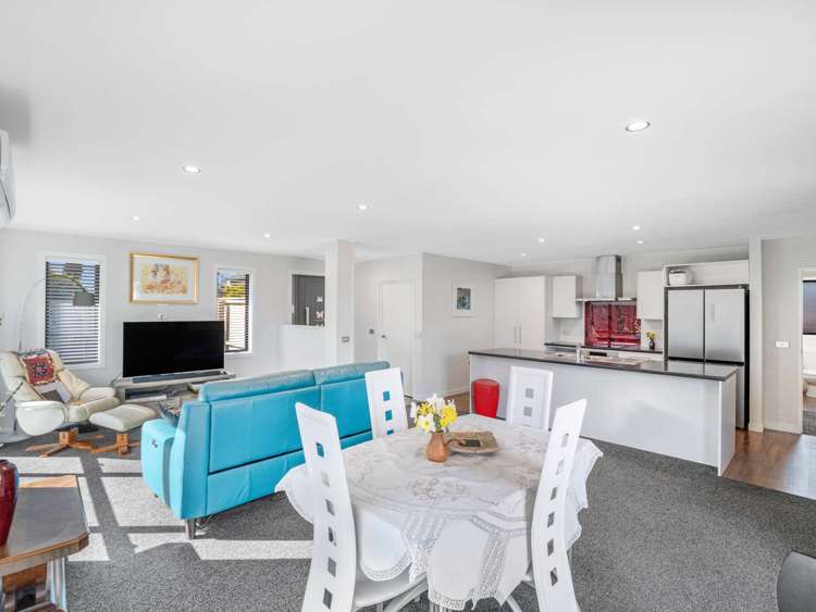 2/38 Courage Road Amberley_25