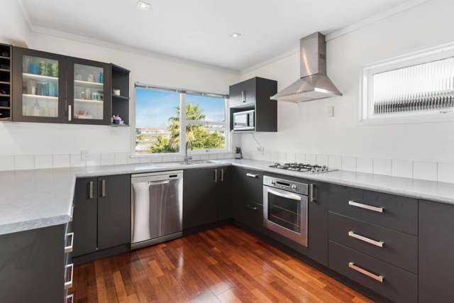 1/30 Kowhai Road Campbells Bay_3