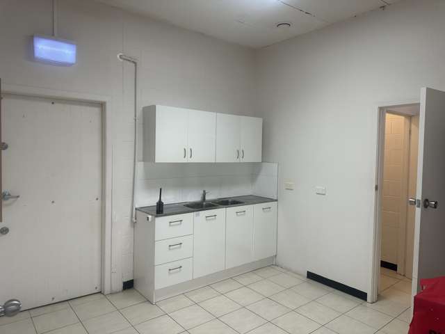 Shop 1/61 Mokoia Road Birkenhead_4