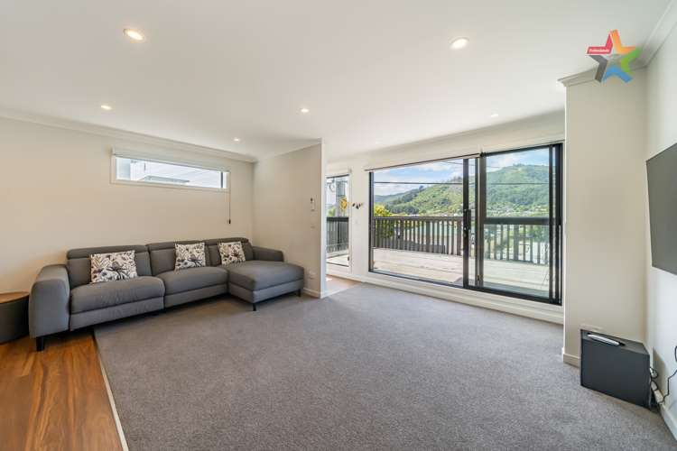 8 Main Road Wainuiomata_8