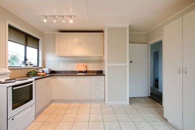 7 Warwick Crescent Taradale_1