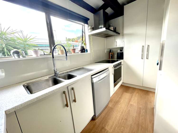 63b Westwood Street Bellevue_15